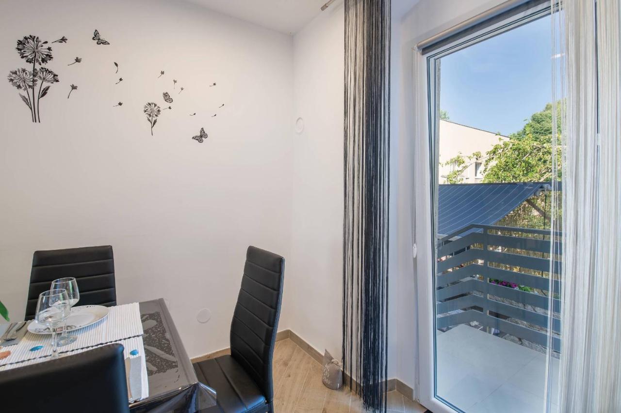Apartment Petra Pula Exterior photo